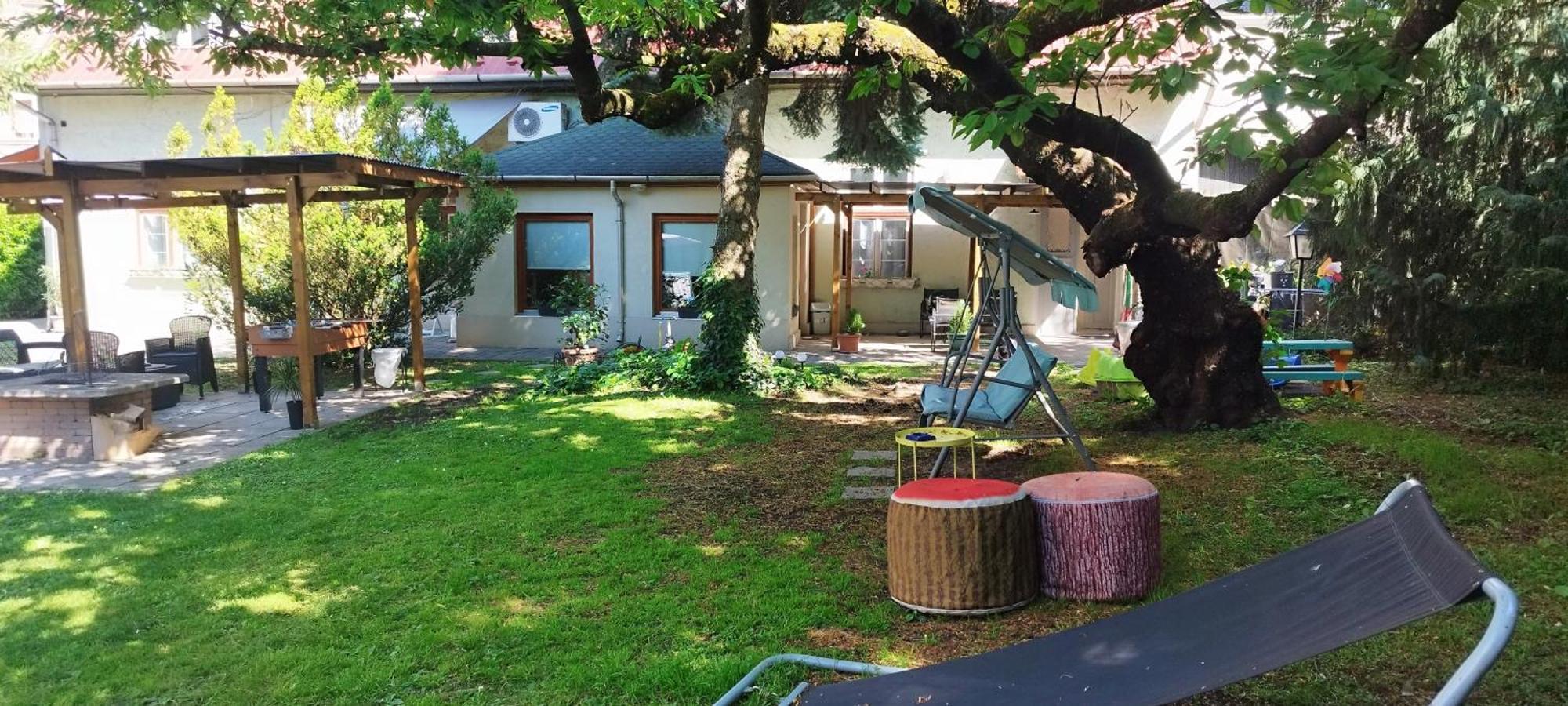 Rakoczi Guesthouse Мисколк Екстериор снимка